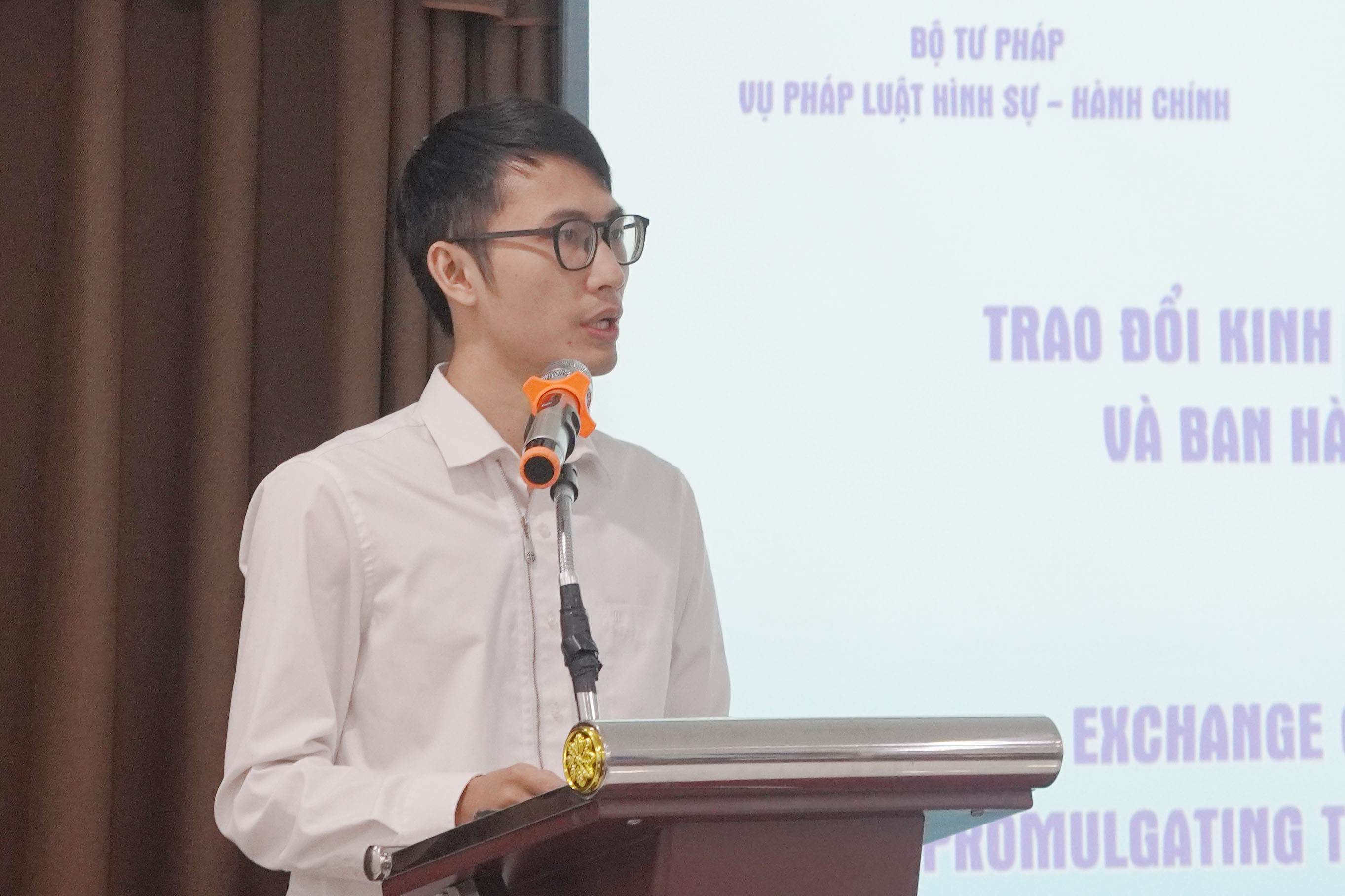 Nghiên cứu hoàn thiện dự thảo Luật Thủ tục ban hành quyết định hành chính bảo đảm mang tính dự báo, mở rộng tối đa tính công khai, minh bạch Nghiên cứu hoàn thiện dự thảo Luật Thủ tục ban hành quyết định hành chính bảo đảm mang tính dự báo, mở rộng tối đa tính công khai, minh bạch