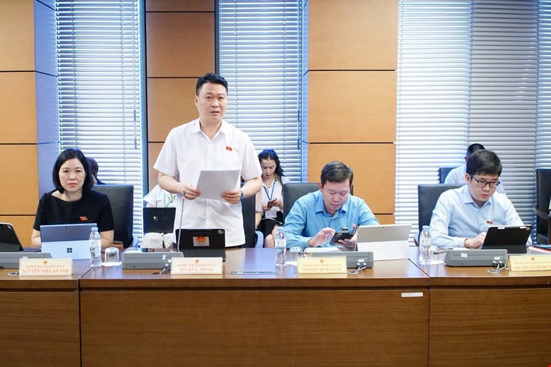 Dự thảo Luật Viên chức (sửa đổi): Nâng cao quyền tự chủ, làm rõ giới hạn hoạt động ngoài công vụ Dự thảo Luật Viên chức (sửa đổi): Nâng cao quyền tự chủ, làm rõ giới hạn hoạt động ngoài công vụ