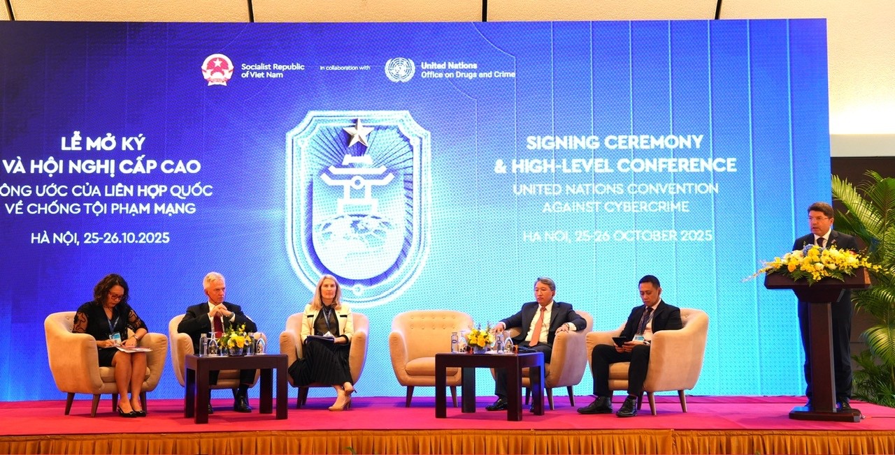 Bộ trưởng Bộ Tư pháp Nguyễn Hải Ninh: Việt Nam sẵn sàng hợp tác toàn diện nhằm xây dựng một không gian mạng an toàn, lành mạnh, thúc đẩy phát triển bền vững và bảo vệ các giá trị nhân văn toàn cầu