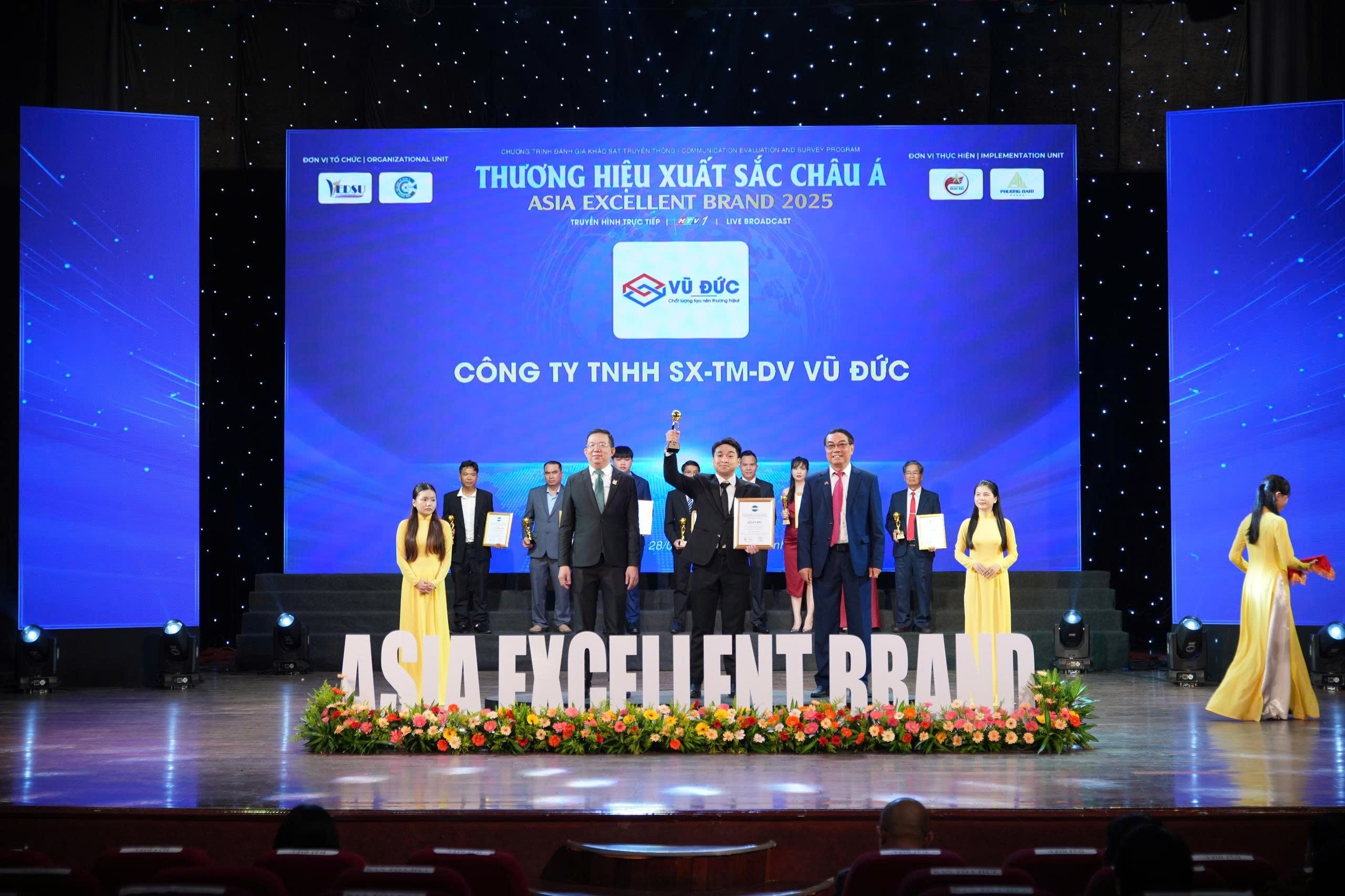 Công ty TNHH Sản xuất - Thương mại - Dịch vụ Vũ Đức: Tiên phong trong lĩnh vực Nhà homestay di động, nội thất thông minh, hướng tới “tương lai xanh”