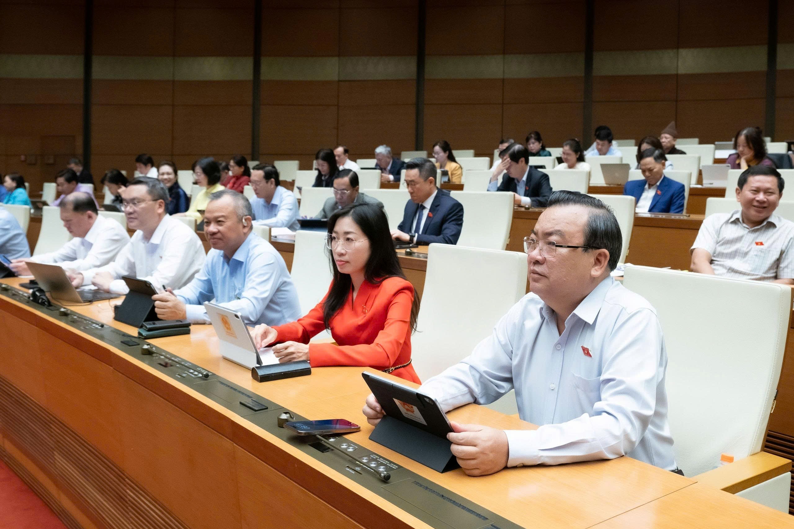 Đầu tư cơ sở hạ tầng cho chuyển đổi số, công nghệ thông tin trong chính quyền địa phương hai cấp