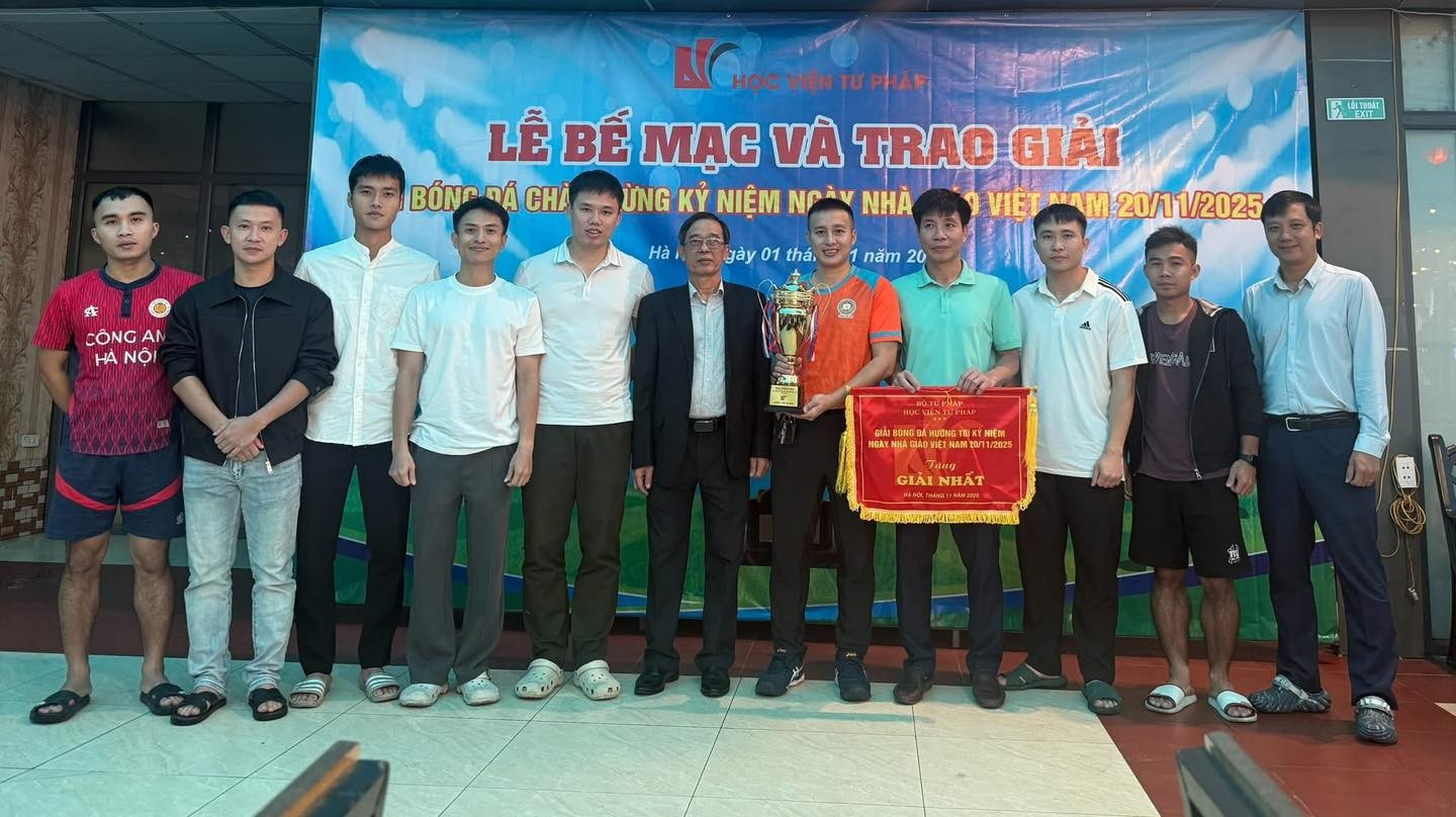 Học viện Tư pháp tổ chức chuỗi hoạt động sôi nổi, thắt chặt đoàn kết hướng tới Ngày Nhà giáo và Ngày Pháp luật Việt Nam