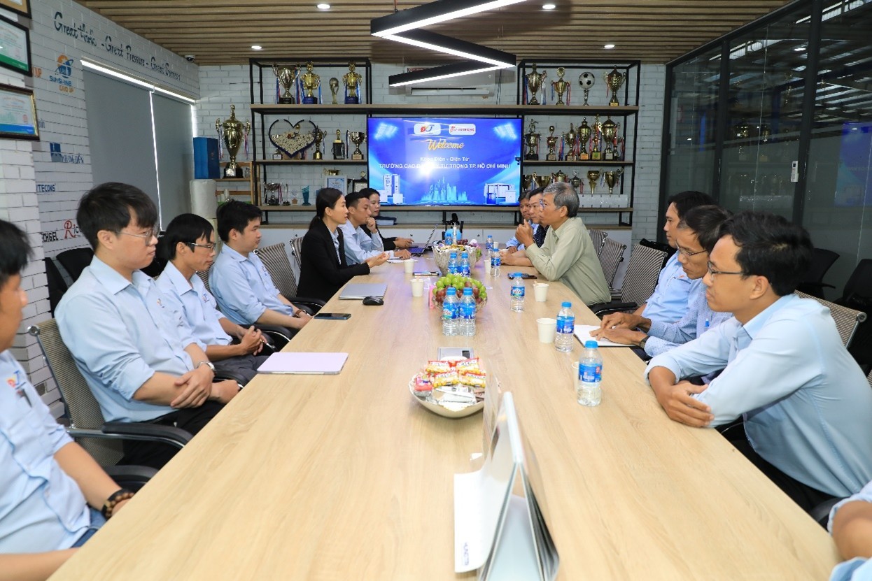 Trường Cao đẳng Lý Tự Trọng Thành phố Hồ Chí Minh - Truyền thống hơn nửa thế kỷ - Uy tín hàng đầu trong đào tạo nghề