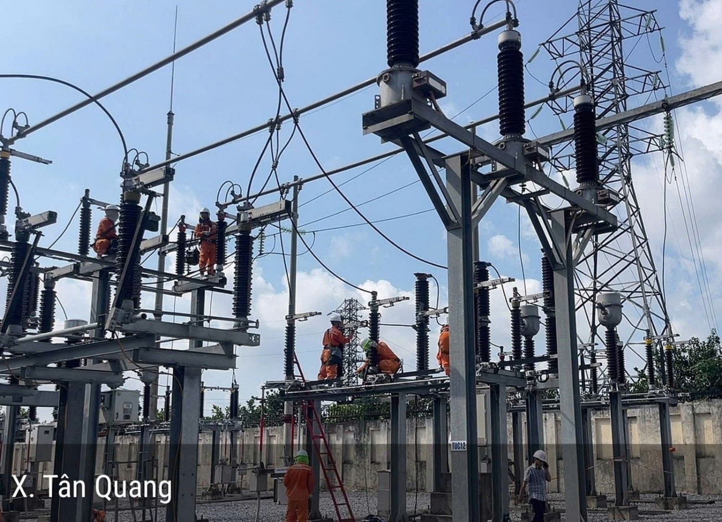 Công ty Điện lực Hưng Yên đảm bảo lưới điện phục vụ phát triển kinh tế - xã hội toàn tỉnh