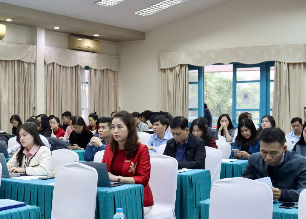 Hội nghị tập huấn nghiệp vụ công tác Đảng và quán triệt, triển khai một số văn bản mới của Trung ương