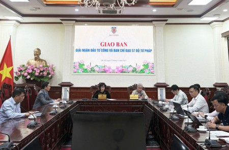 Khẩn trương hoàn thành tái cấu trúc quy trình giải quyết thủ tục hành chính theo yêu cầu của Nghị quyết số 66.7/2025/NQ-CP