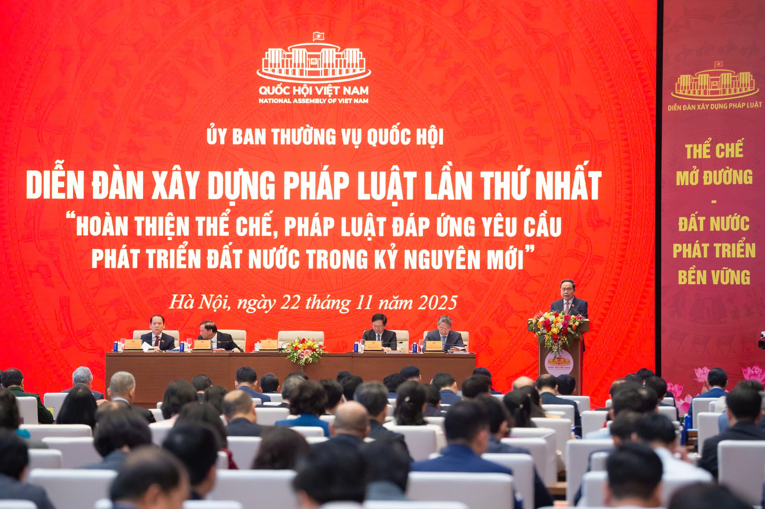 Hoàn thiện cấu trúc hệ thống pháp luật Việt Nam gắn với việc xây dựng định hướng lập pháp nhiệm kỳ của Quốc hội khóa XVI