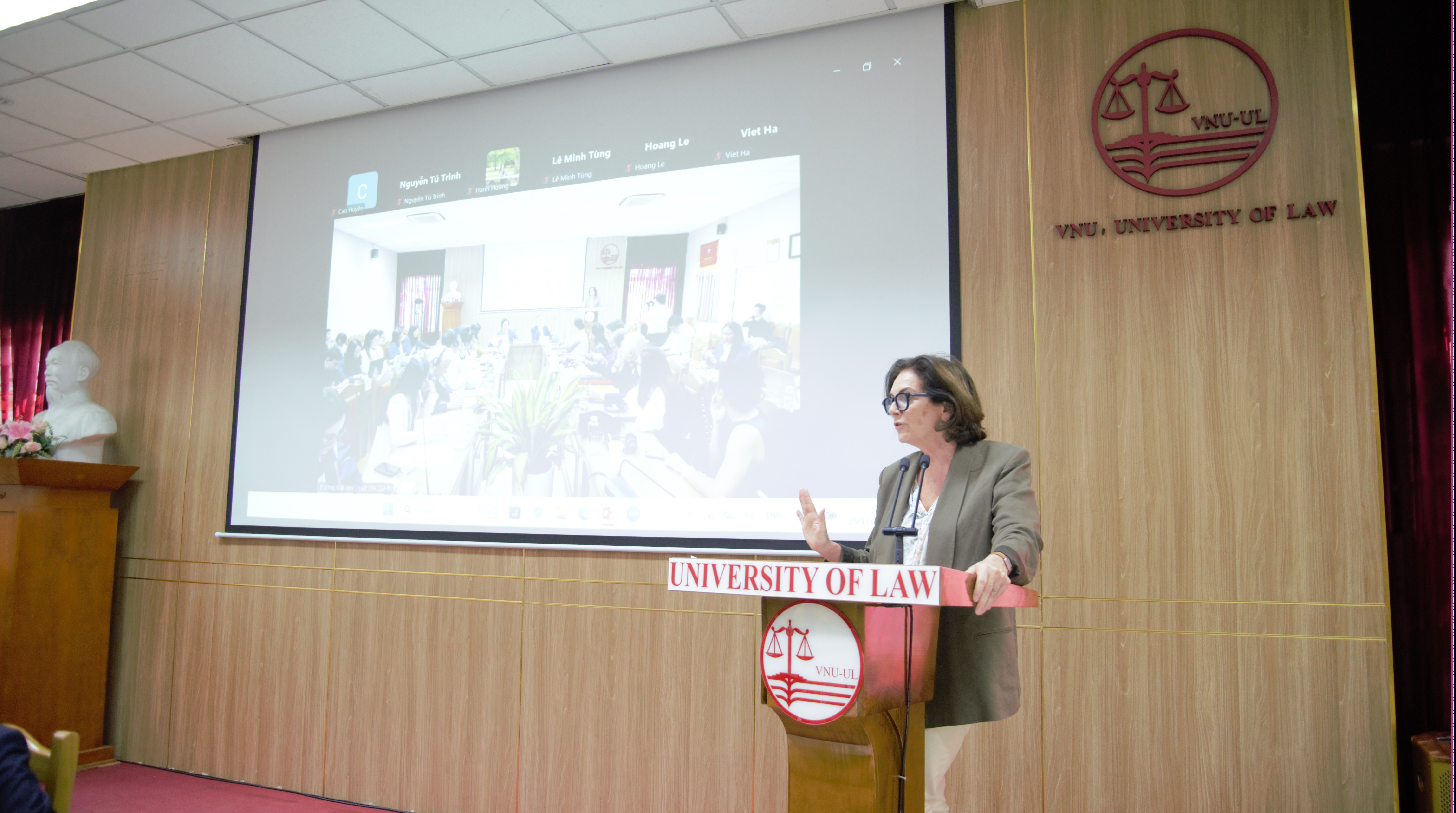 Kinh nghiệm quốc tế trong hoàn thiện thể chế thúc đẩy phát triển khoa học công nghệ, đổi mới sáng tạo và chuyển đổi số