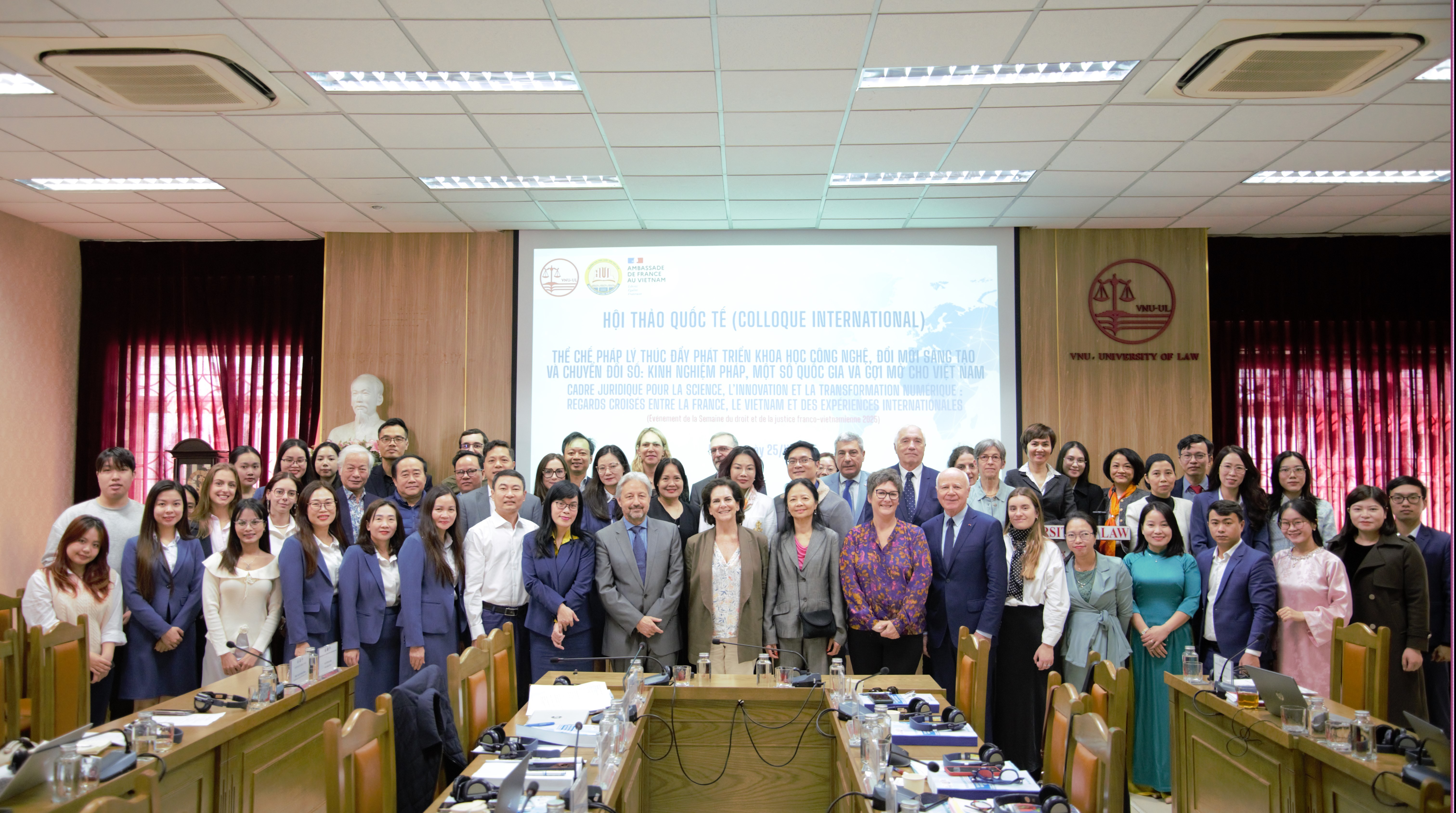 Kinh nghiệm quốc tế trong hoàn thiện thể chế thúc đẩy phát triển khoa học công nghệ, đổi mới sáng tạo và chuyển đổi số