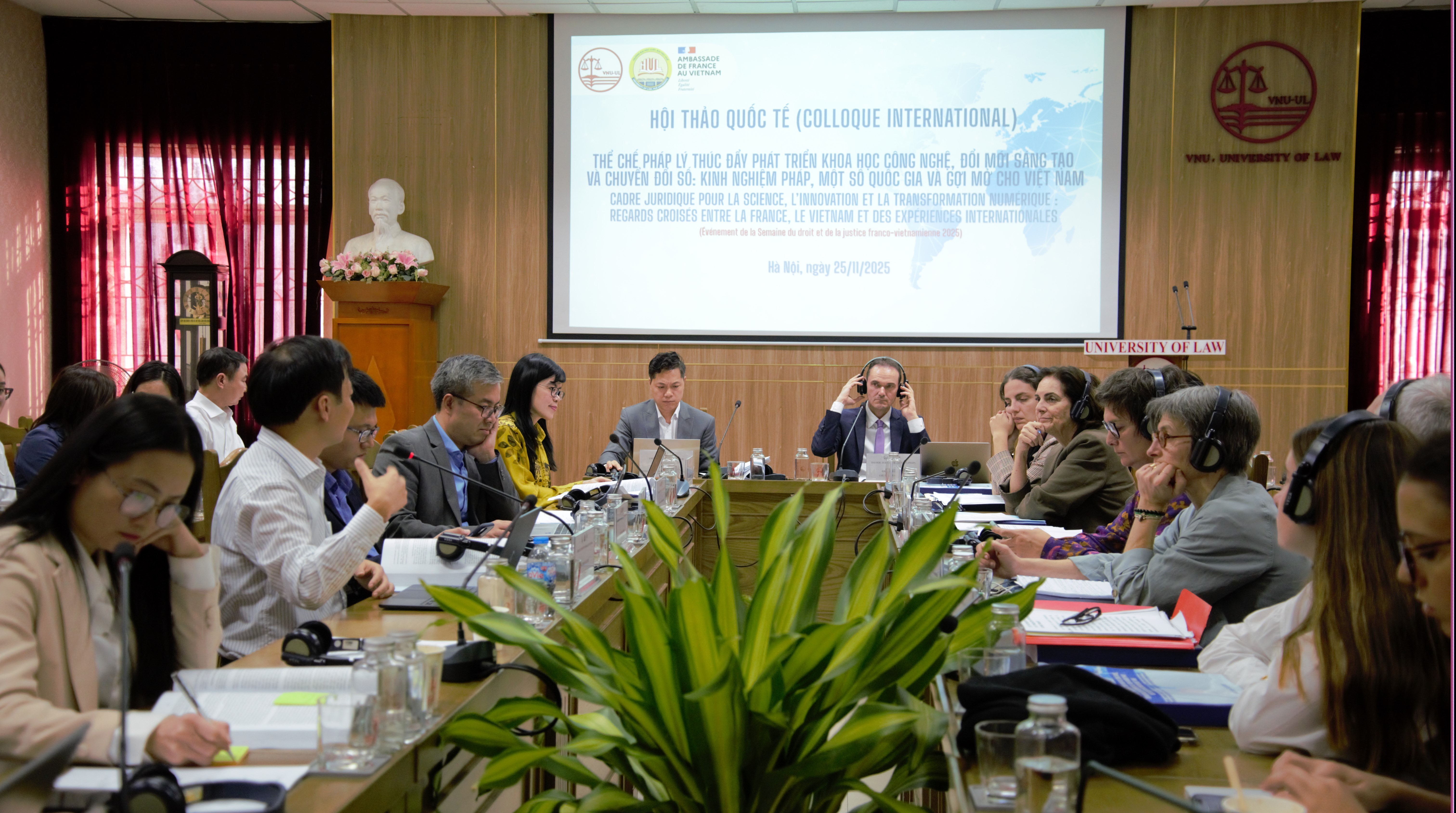 Kinh nghiệm quốc tế trong hoàn thiện thể chế thúc đẩy phát triển khoa học công nghệ, đổi mới sáng tạo và chuyển đổi số