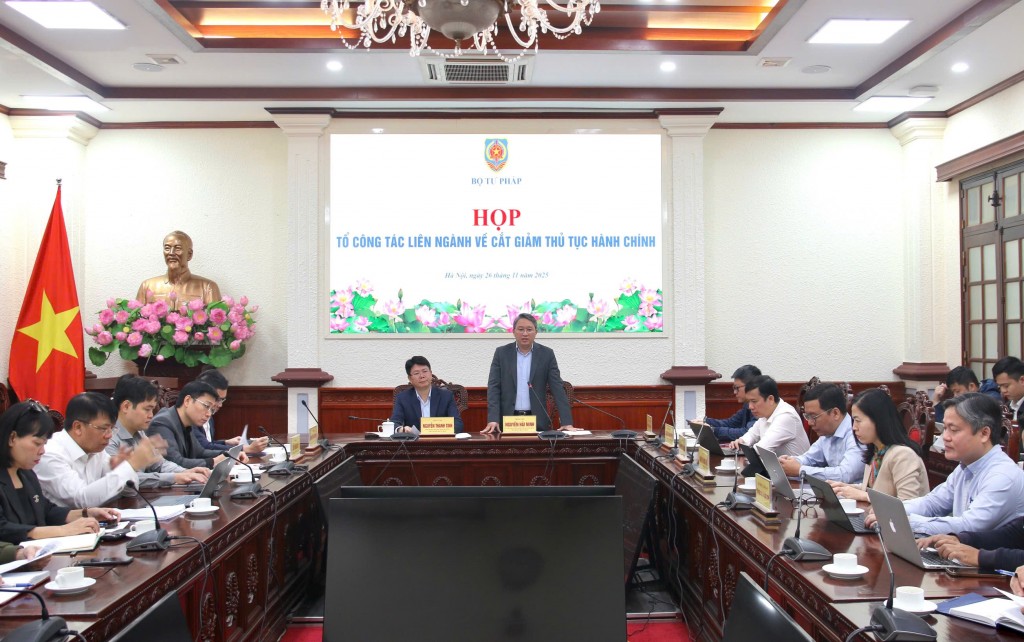 Rà soát thủ tục hành chính thuộc phạm vi quản lý của Bộ, ngành, địa phương ở ba cấp chính quyền