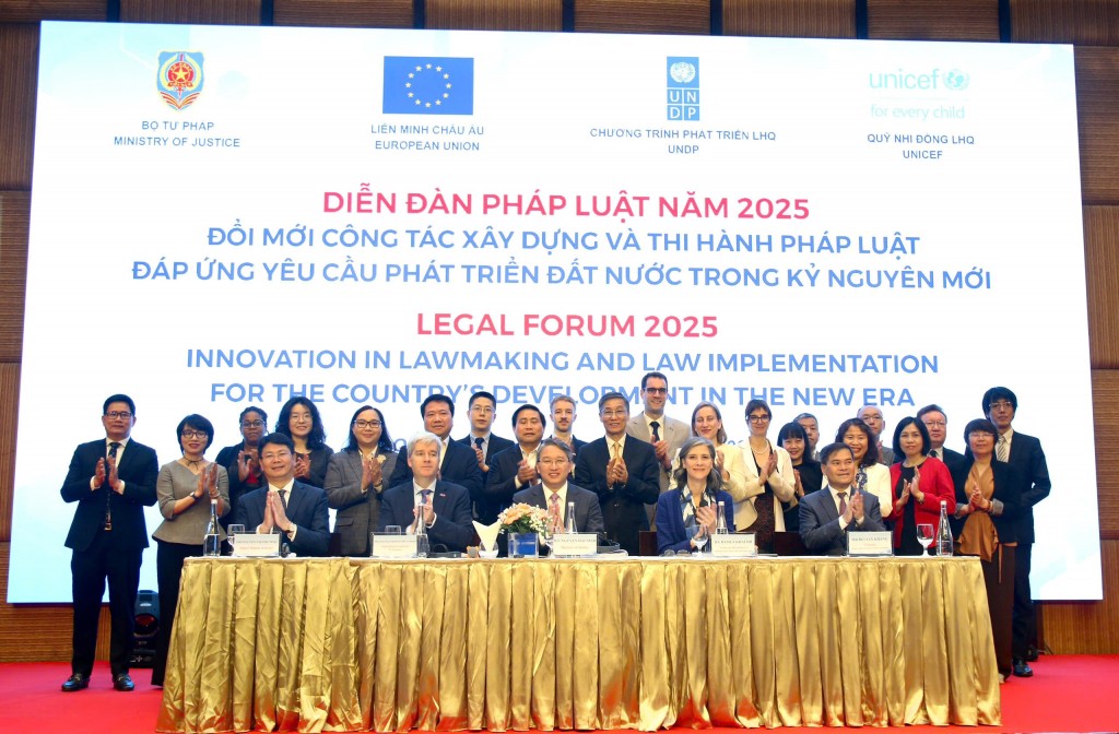 Mở ra những cơ hội hợp tác quốc tế mới trong xây dựng và thi hành pháp luật
