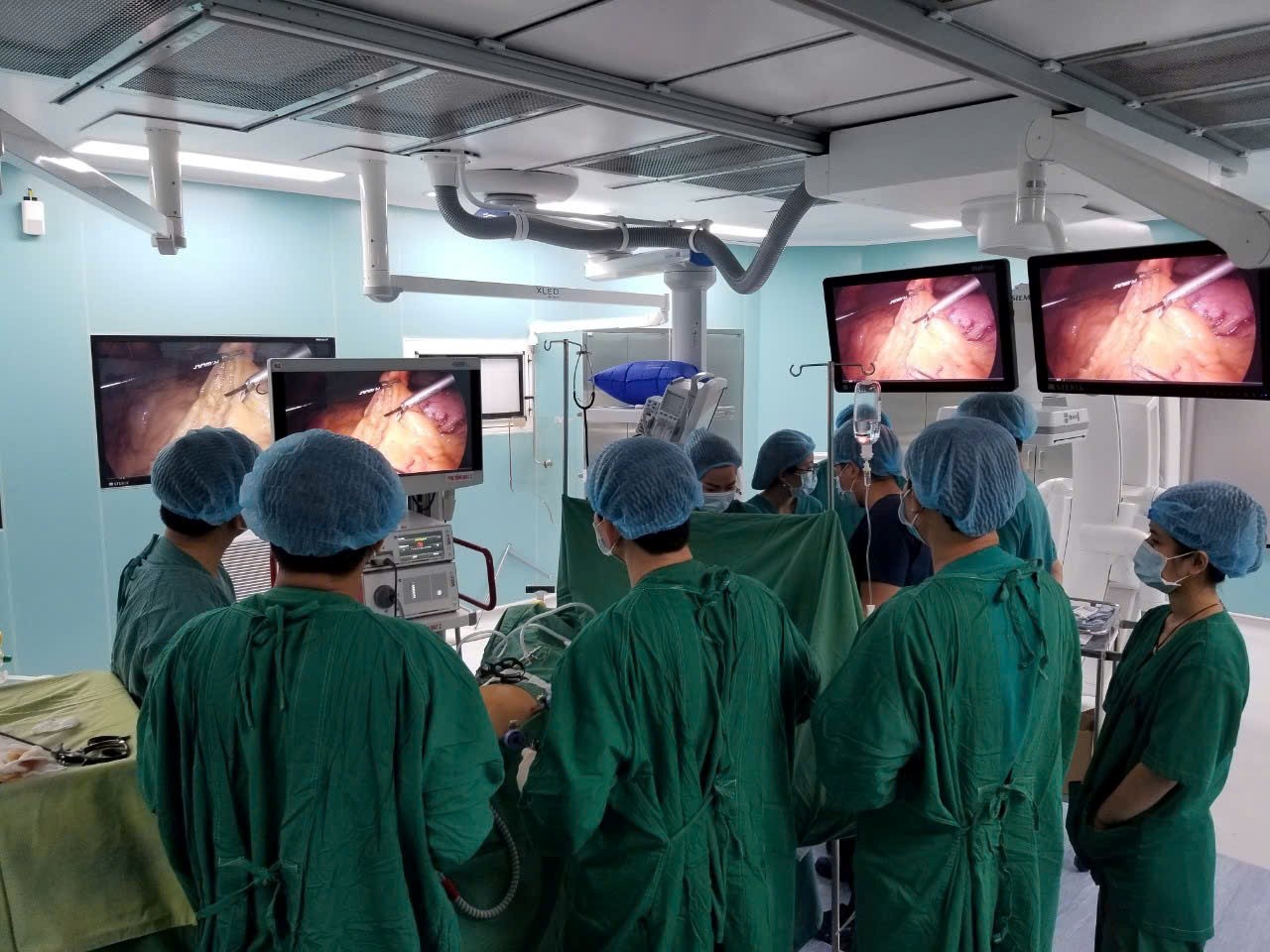 Bệnh viện Đa khoa Kiên Giang từng bước mở rộng quy mô, phát triển chuyên môn kỹ thuật hướng tới đảm nhận chức năng bệnh viện vùng theo Nghị quyết số 13-NQ/TW