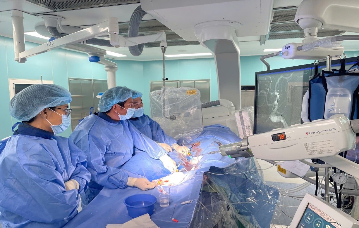 Bệnh viện Đa khoa Kiên Giang từng bước mở rộng quy mô, phát triển chuyên môn kỹ thuật hướng tới đảm nhận chức năng bệnh viện vùng theo Nghị quyết số 13-NQ/TW