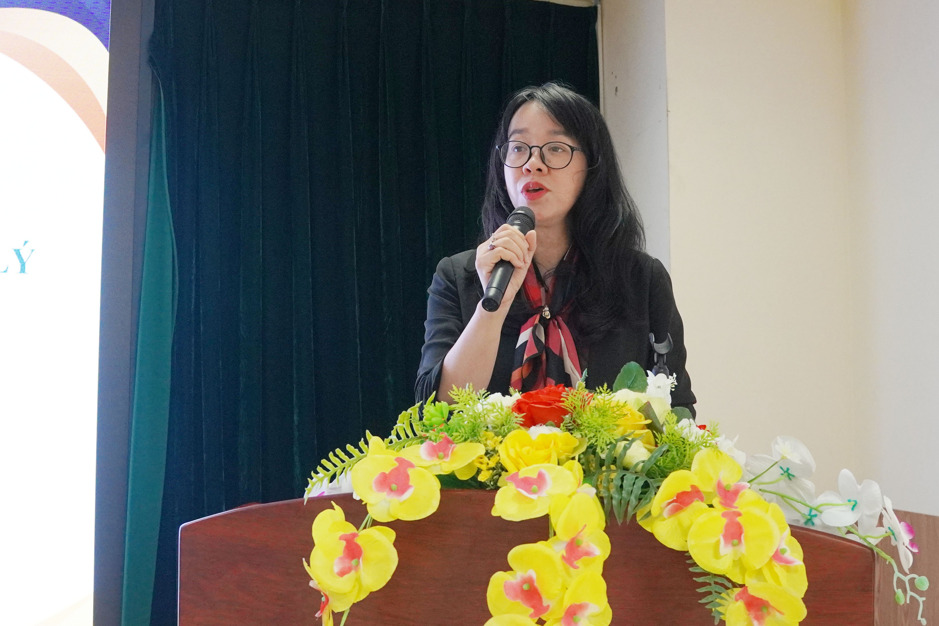 Phụ nữ trong thời đại chuyển đổi số và Cách mạng công nghiệp lần thứ tư