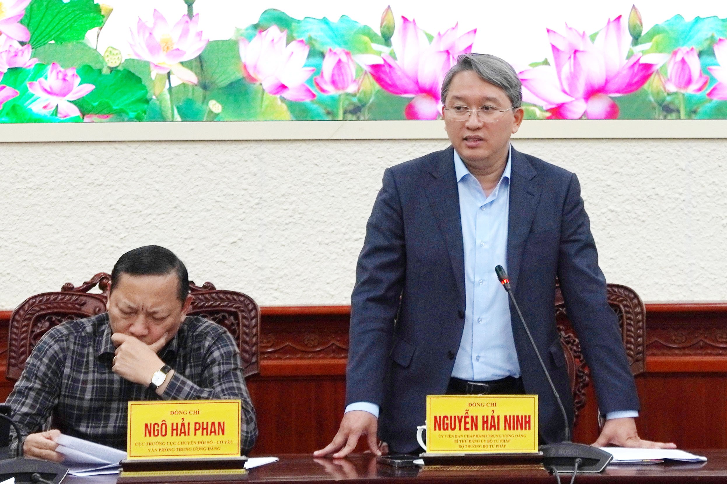 Hoàn thiện dự thảo Báo cáo tổng rà soát thủ tục hành chính ở 03 cấp chính quyền