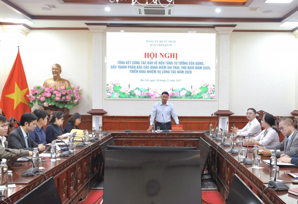 Tăng cường vai trò của báo chí, truyền thông trong bảo vệ nền tảng tư tưởng của Đảng