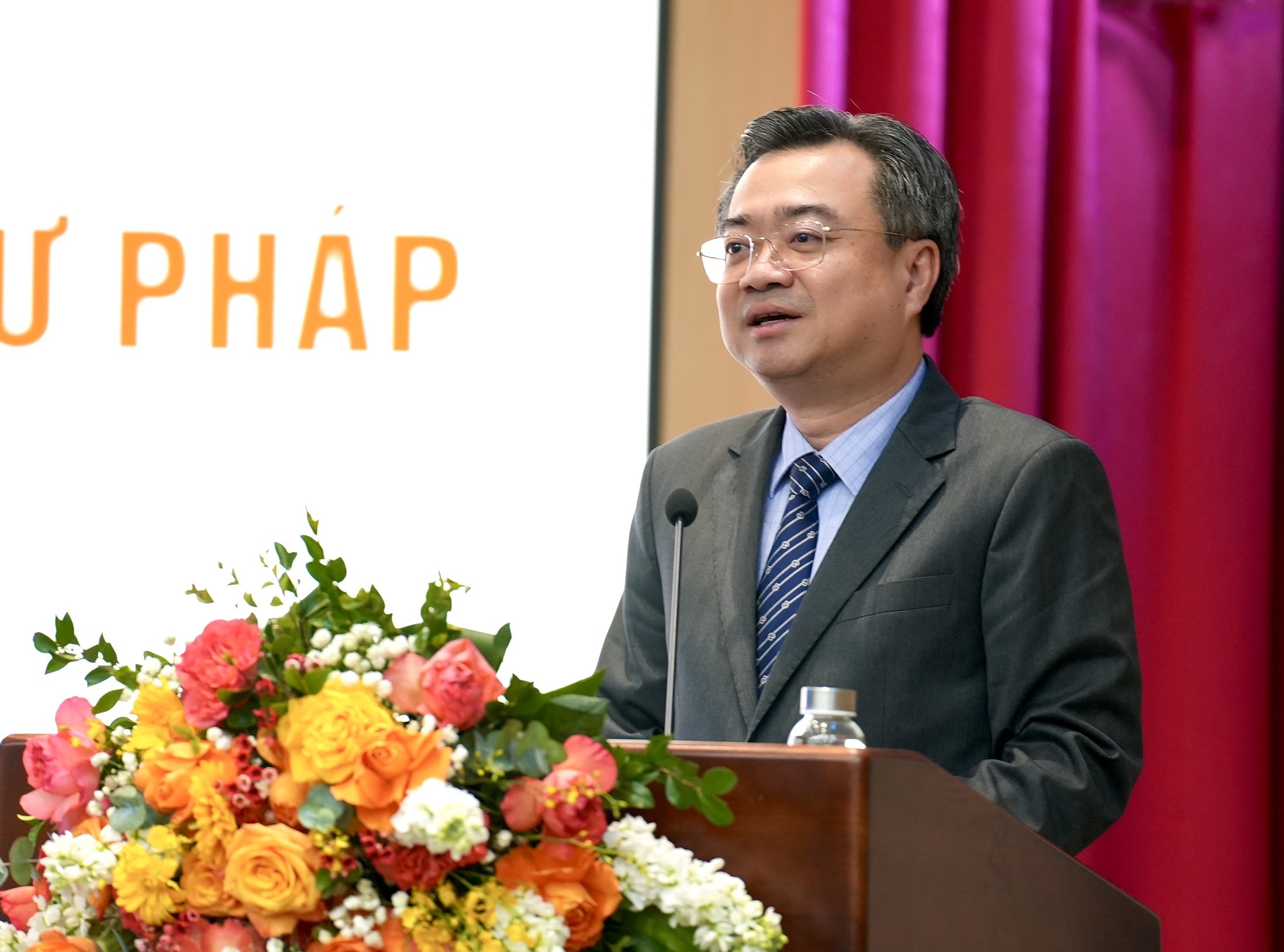 Tăng cường phối hợp giữa Ban Chính sách, Chiến lược Trung ương và Bộ Tư pháp trong triển khai hoàn thiện thể chế