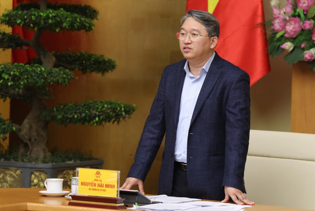 Đưa pháp luật vào đời sống bằng cách làm sinh động