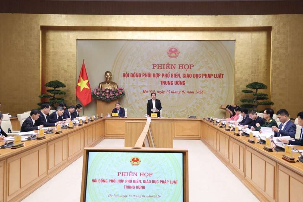 Đưa pháp luật vào đời sống bằng cách làm sinh động