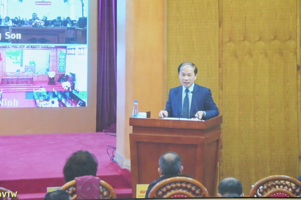 Tăng cường cung cấp thông tin chính thống, chuẩn xác, kịp thời, chủ động định hướng tư tưởng