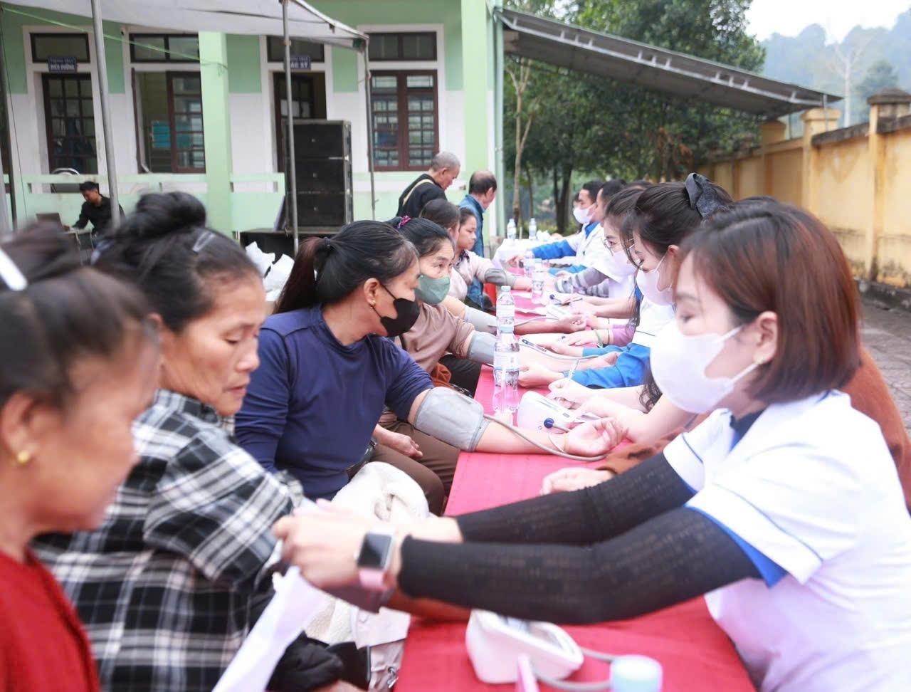 Tết ấm vùng cao 2026: Dấu ấn Dr.Papie - STARMED tại Yên Hòa (Nghệ An)