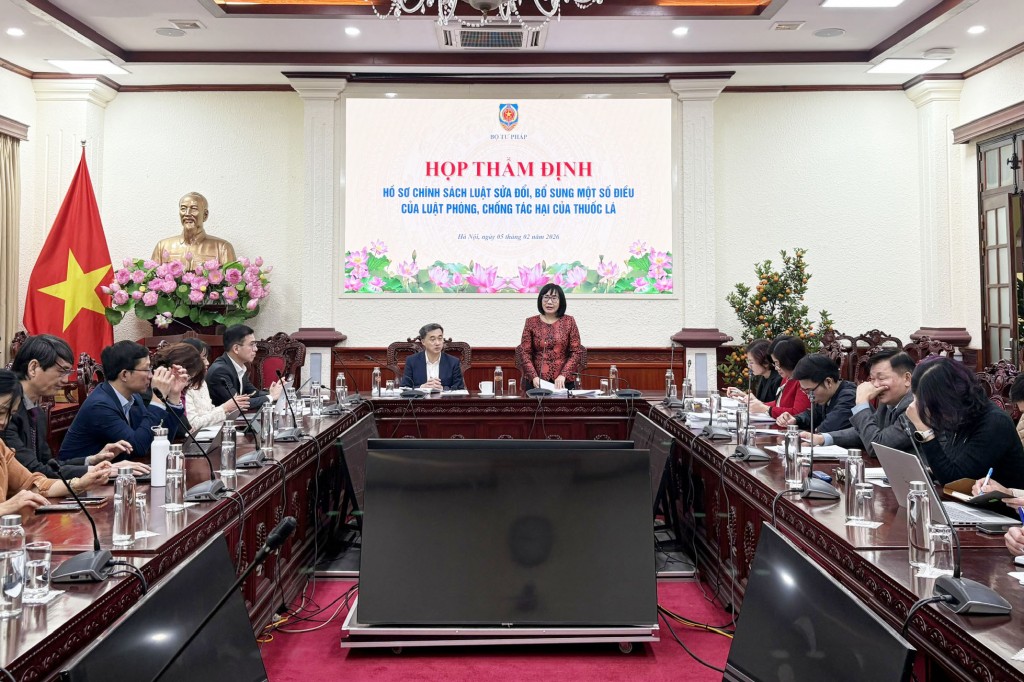 Nghiên cứu chính sách 