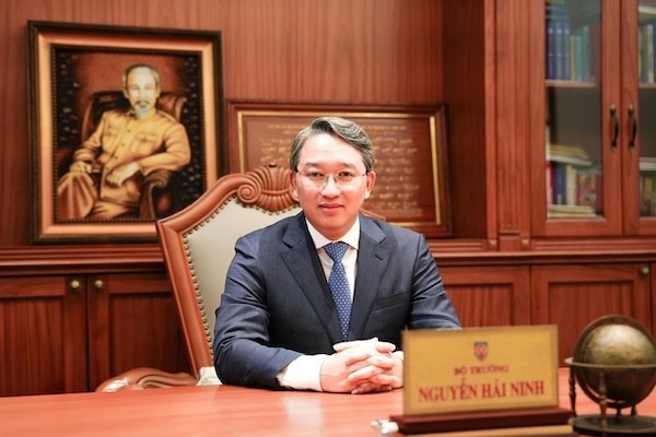 Thư cảm ơn và chúc mừng năm mới