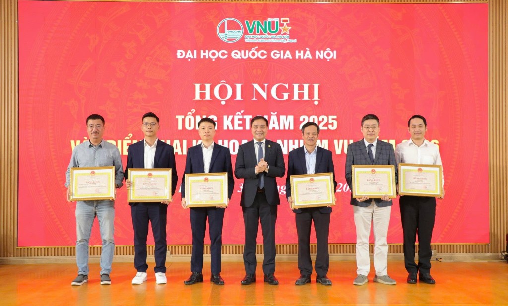 Con người toàn diện - Trọng tâm đổi mới giáo dục