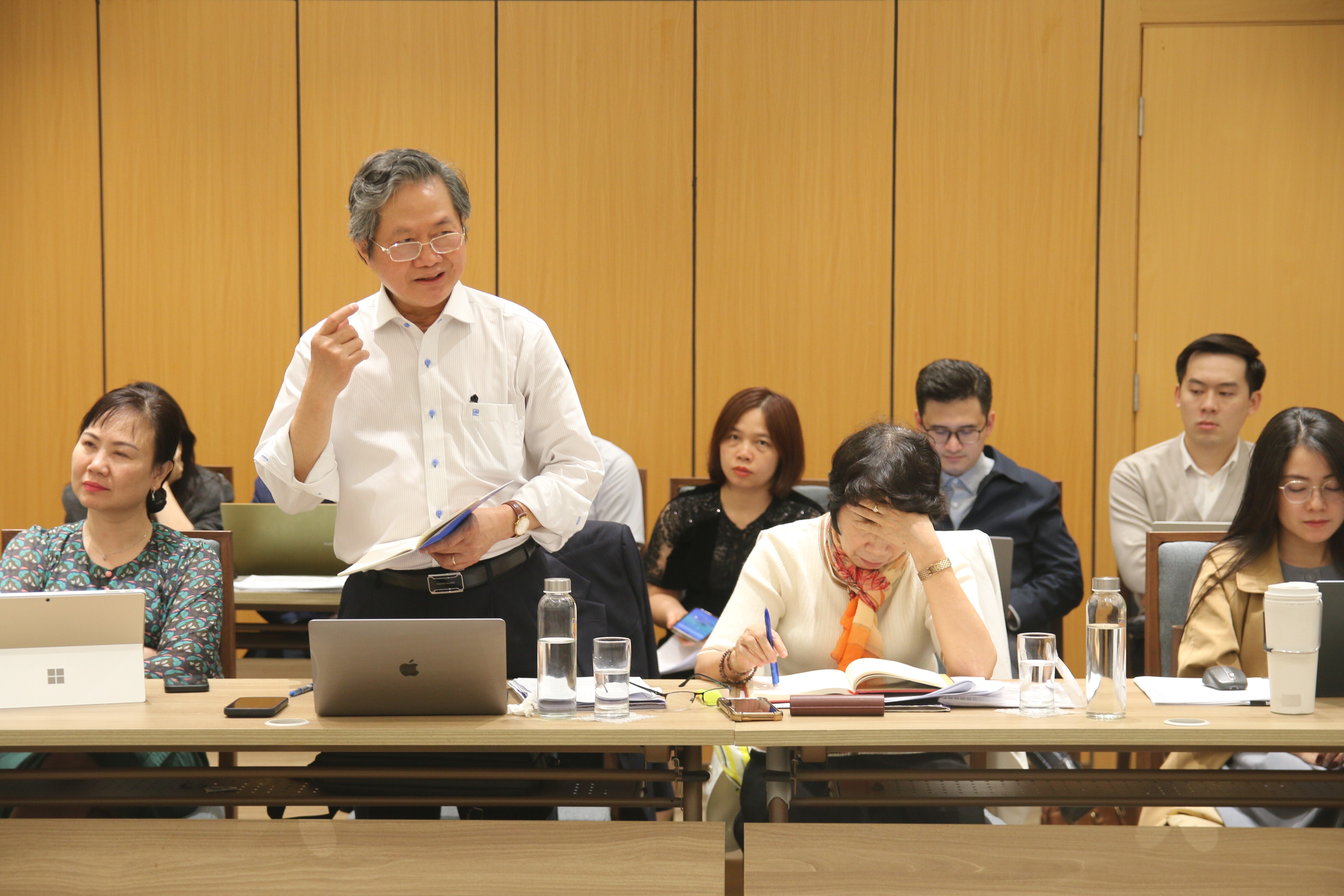 Hoàn thiện hệ thống pháp luật Việt Nam: Nền tảng cho sự phát triển bền vững của đất nước