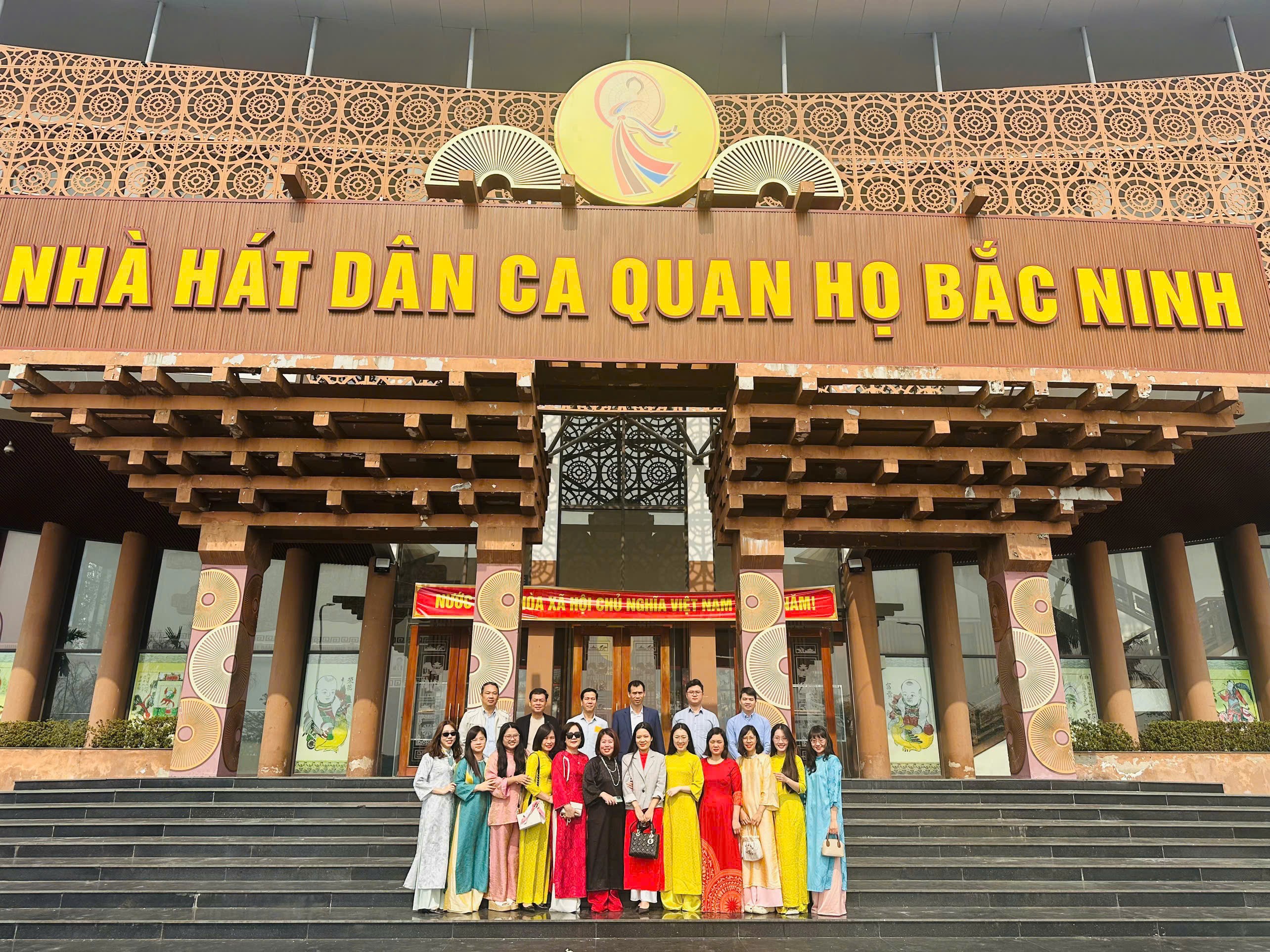 Tạp chí Dân chủ và Pháp luật sinh hoạt chuyên đề về Nghị quyết số 80-NQ/TW của Bộ Chính trị