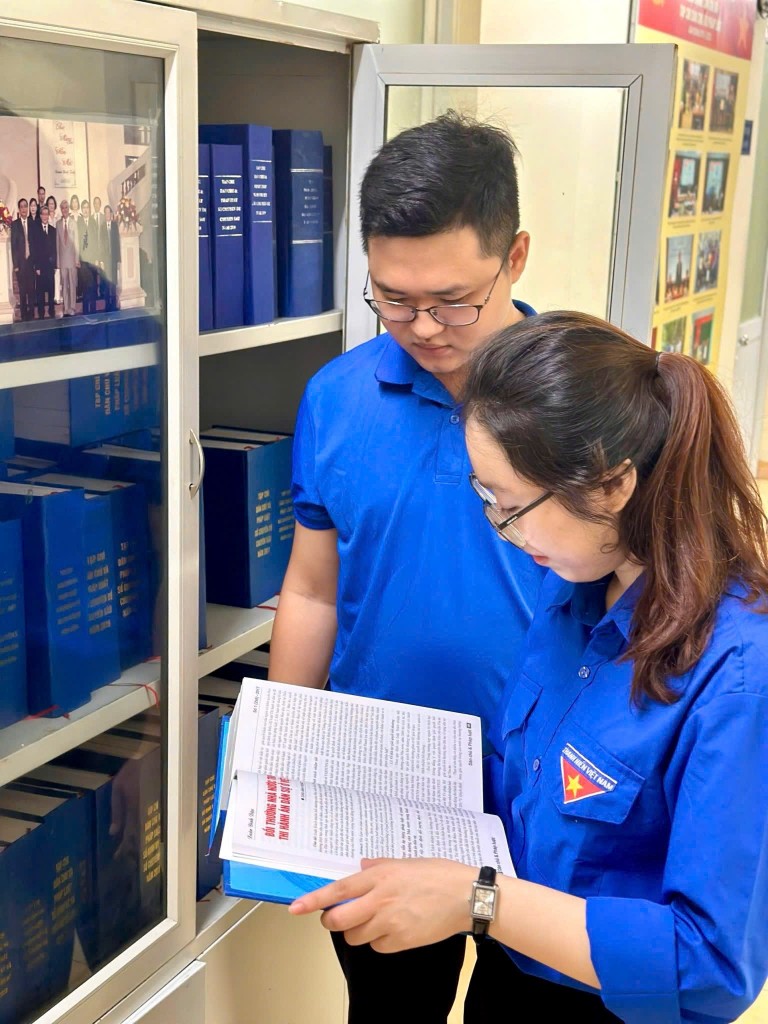 Tuổi trẻ Tạp chí Dân chủ và Pháp luật: Khẳng định vai trò xung kích trong tuyên truyền bầu cử ĐBQH khóa XVI và đại biểu HĐND các cấp