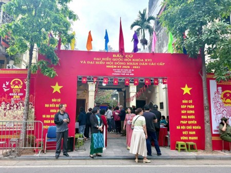 Ngày bầu cử tại Hà Nội: Không khí nghiêm túc, phấn khởi và tin yêu