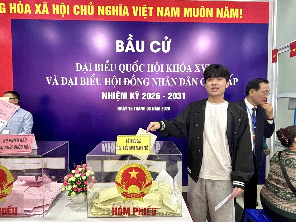 Ngày bầu cử tại Hà Nội: Không khí nghiêm túc, phấn khởi và tin yêu