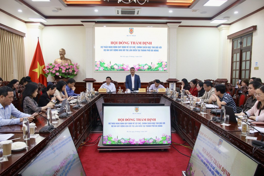 Hoàn thiện cơ chế, chính sách đặc thù đối với dự án xây dựng khu đô thị lấn biển tại thành phố Đà Nẵng