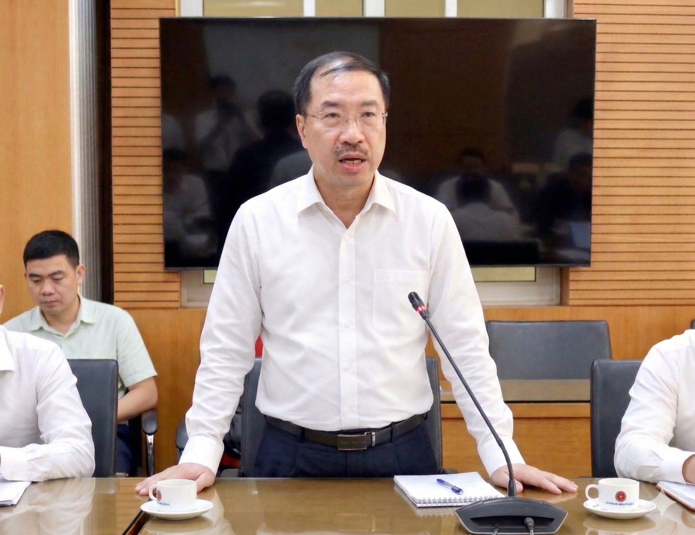 Hoàn thiện chính sách phổ biến, giáo dục pháp luật trước yêu cầu mới