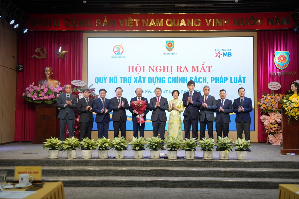 Bộ Tư pháp long trọng tổ chức ra mắt Quỹ hỗ trợ xây dựng chính sách, pháp luật