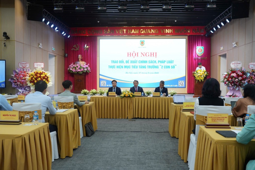 Tăng cường hoàn thiện chính sách, pháp luật, tạo động lực tăng trưởng "2 con số"