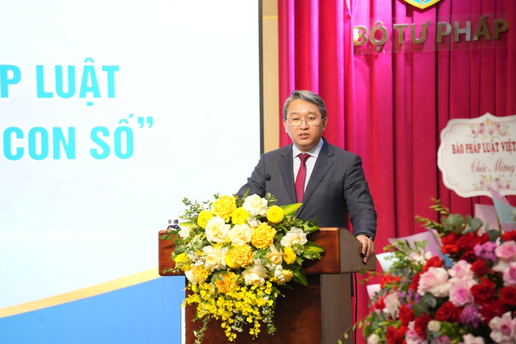 Tăng cường hoàn thiện chính sách, pháp luật, tạo động lực tăng trưởng 