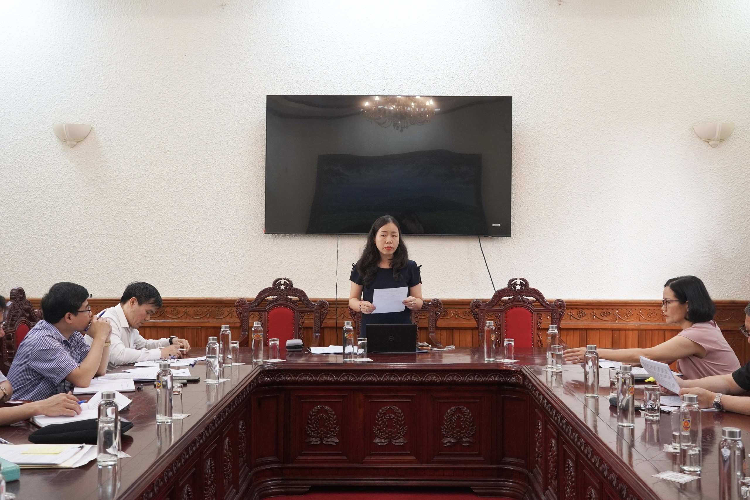 Thí điểm chế định luật sư công đối với 08 bộ và Ủy ban nhân dân 10 tỉnh, thành phố