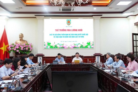 02 nhóm đối tượng được xem xét trở thành luật sư công