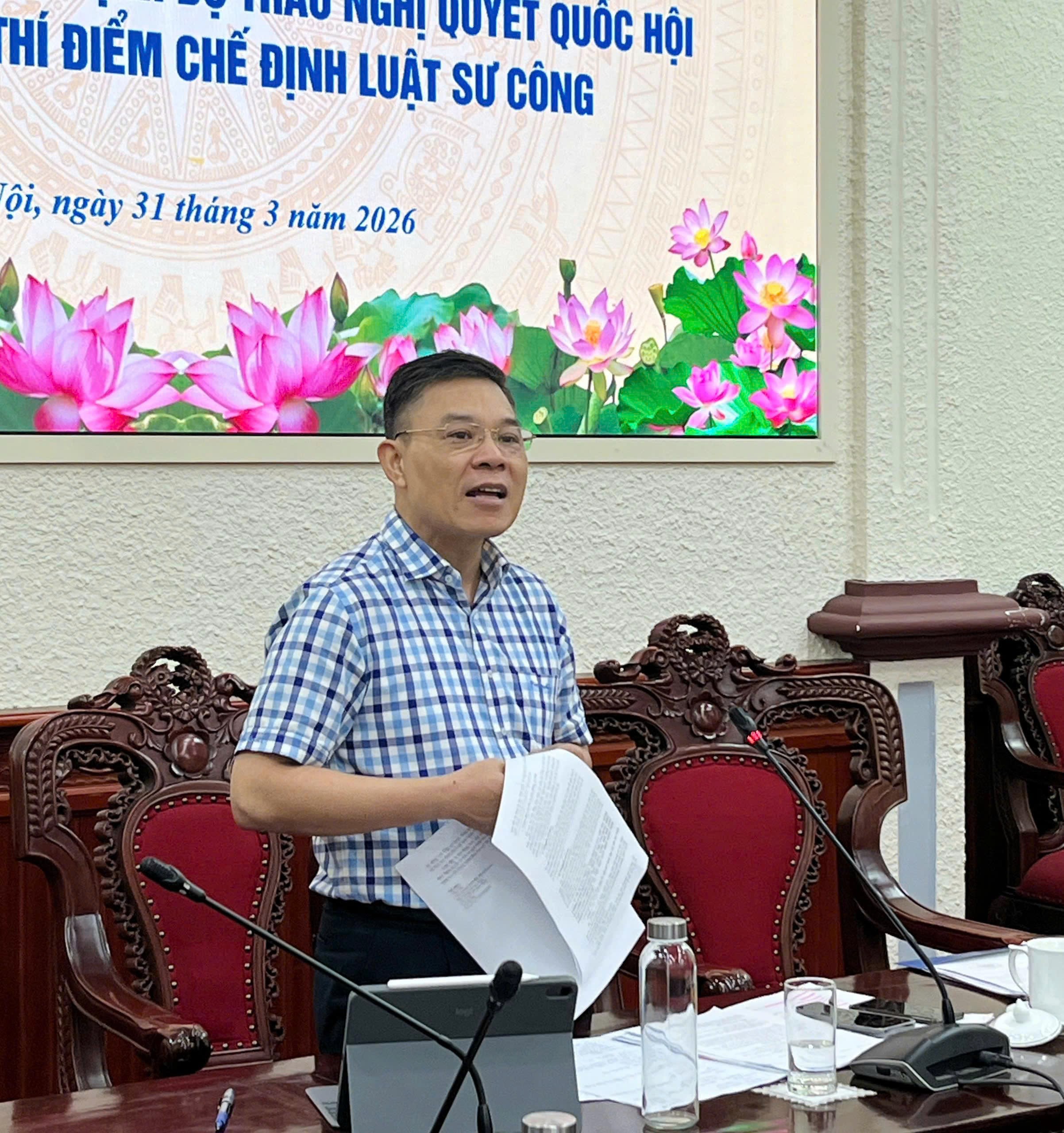 02 nhóm đối tượng được xem xét trở thành luật sư công