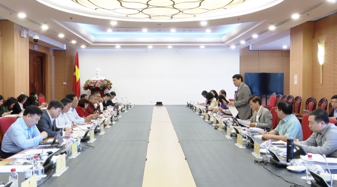 Tiếp tục rà soát, hoàn thiện dự án Luật Tín ngưỡng, tôn giáo bảo đảm phù hợp, thống nhất, khả thi