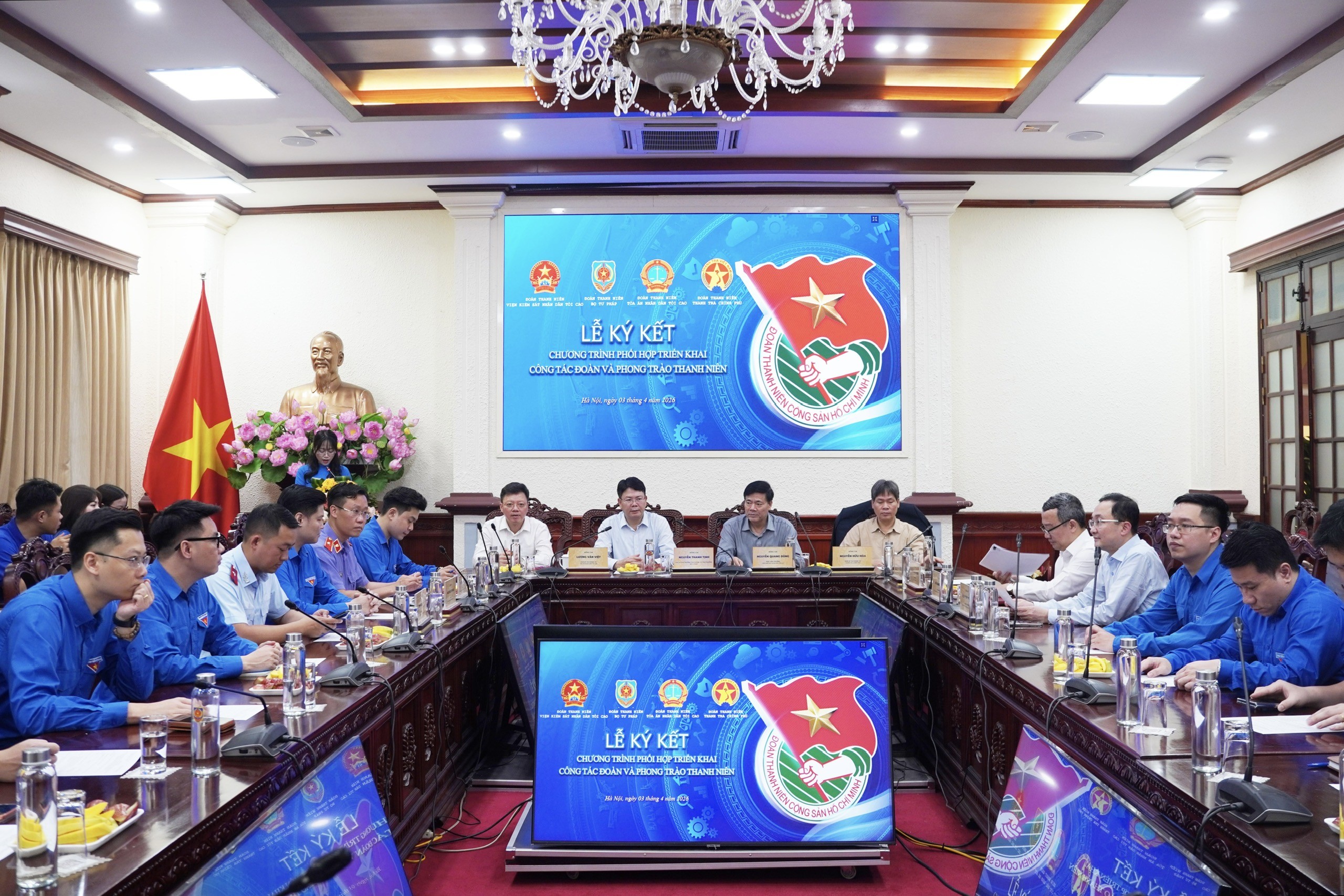 Tăng cường phối hợp công tác đoàn và phong trào thanh niên trong các cơ quan Khối Nội chính