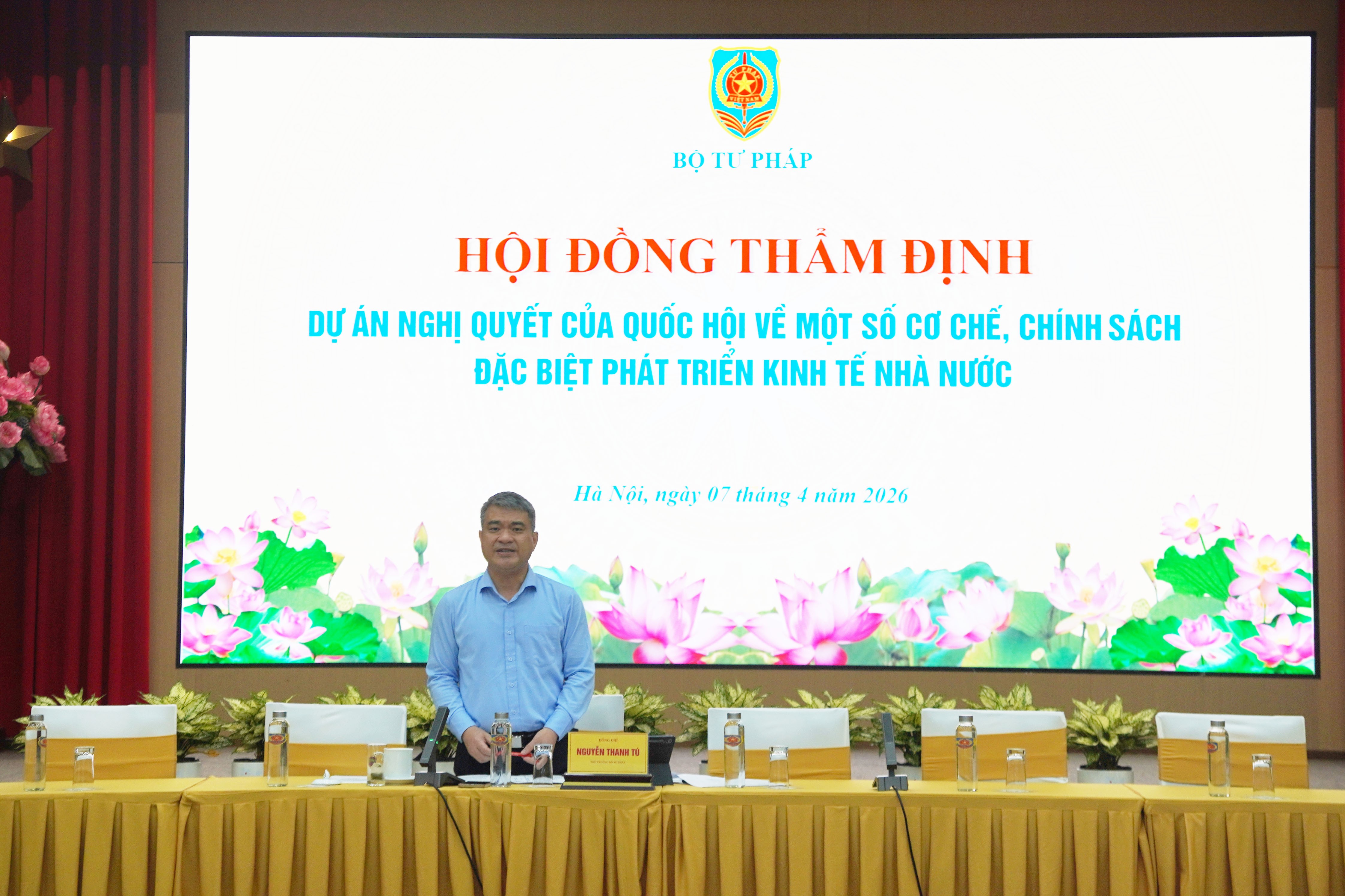 Xây dựng cơ chế, chính sách đặc biệt phát triển kinh tế nhà nước