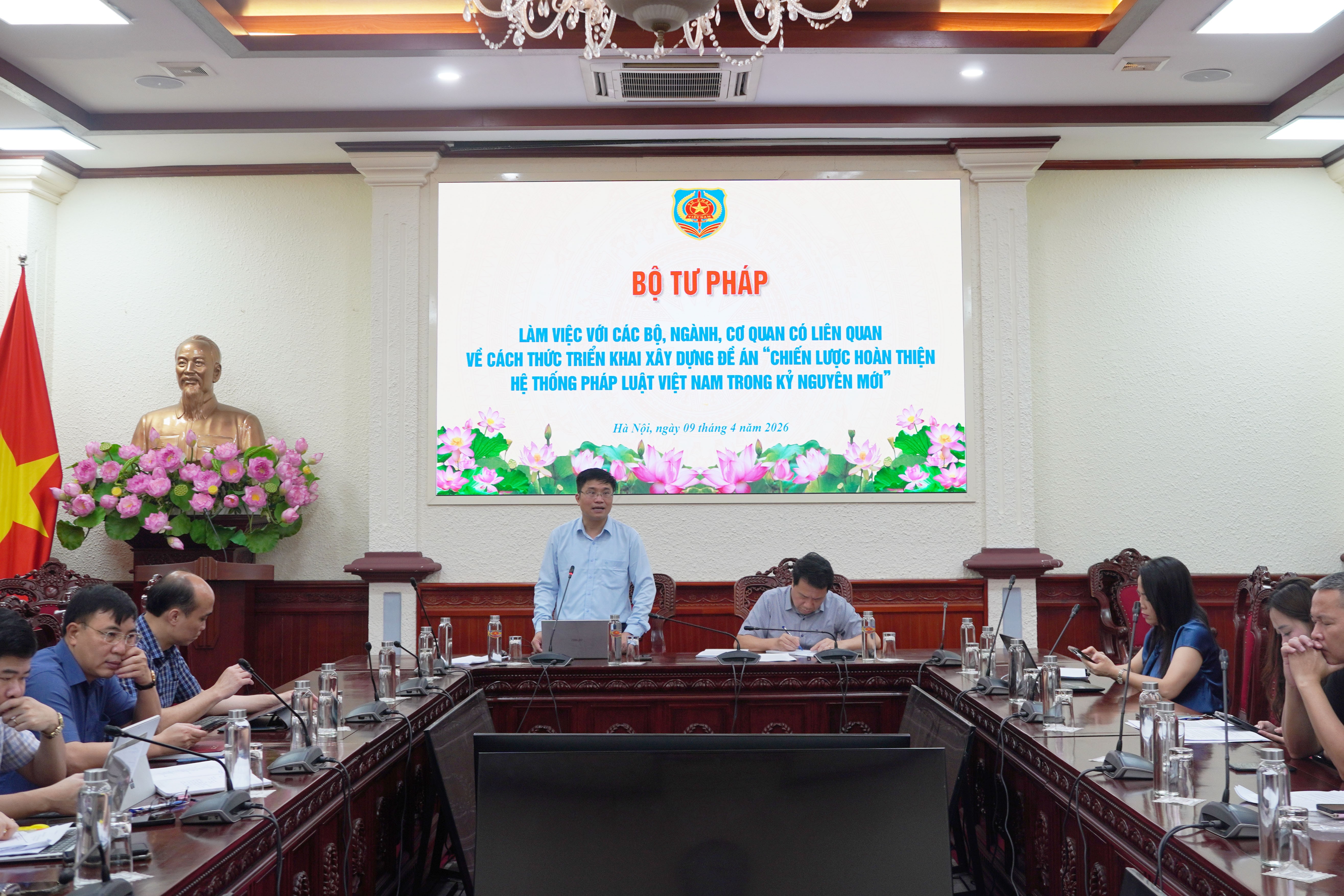 Nghiên cứu, xây dựng Đề án 