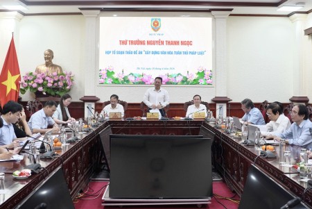 Xây dựng văn hóa tuân thủ pháp luật chuyển từ tuân thủ mang tính bắt buộc sang tự giác và có tính lan tỏa trong xã hội