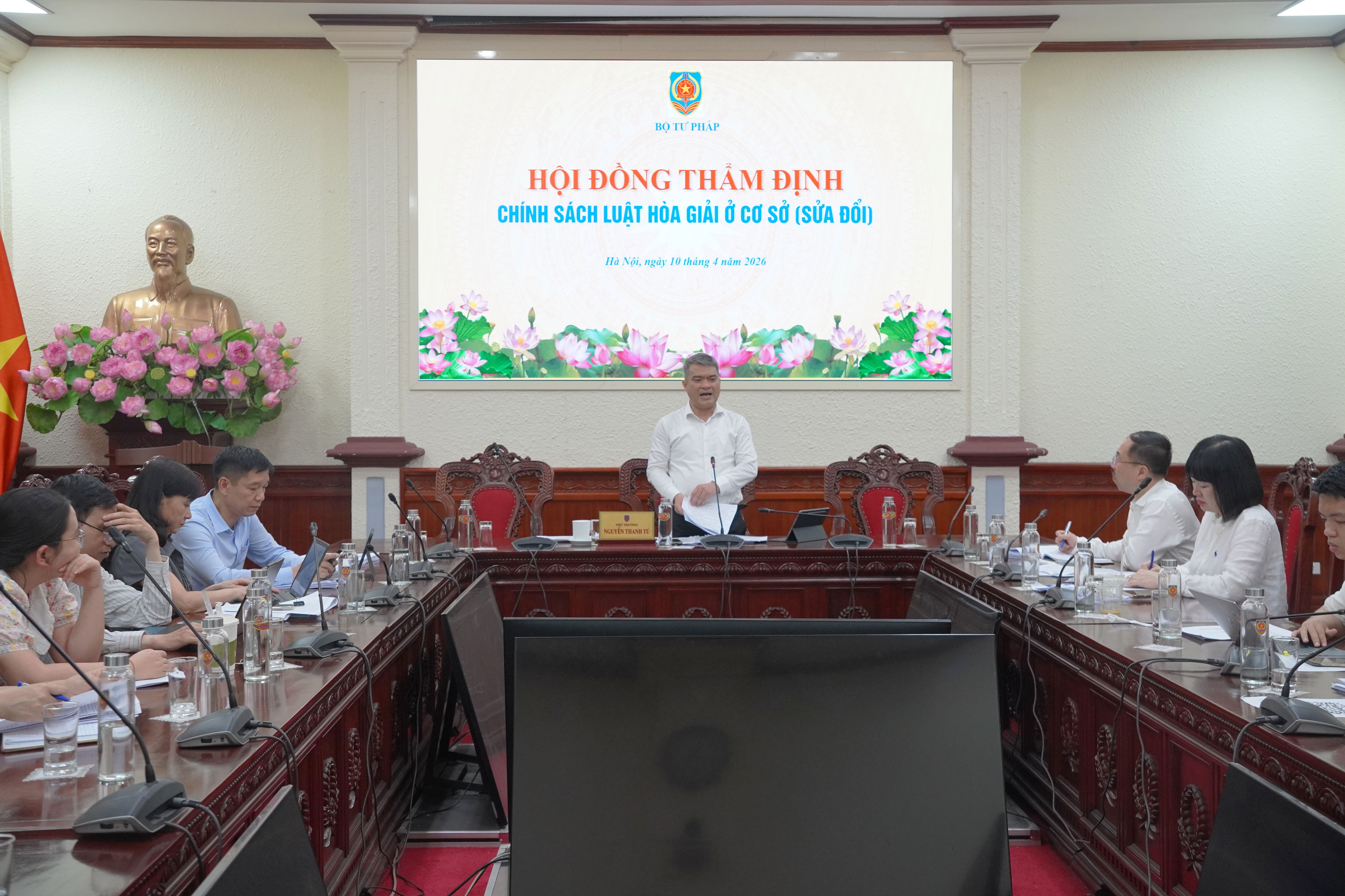 Nâng cao trách nhiệm của đội ngũ hòa giải viên ở cơ sở