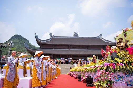 Thực hiện các chính sách quản lý nhà nước về tôn giáo từ thực tiễn phường Hạc Thành, tỉnh Thanh Hóa