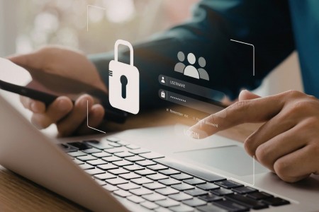 Tái định vị mối quan hệ giữa quyền tiếp cận thông tin và bảo vệ dữ liệu cá nhân trong pháp luật Việt Nam